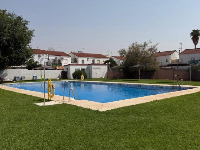 Casa adosada en Venta en Nuevo Bulevar