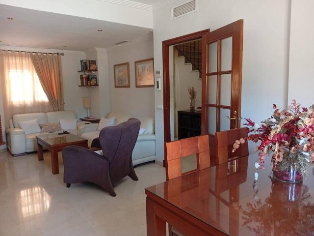 Casa adosada en Venta en Nueva Alcalá
