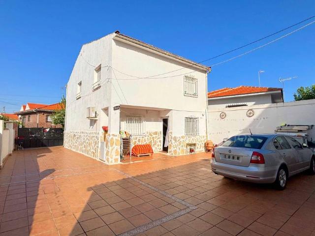 Casa adosada en Venta en Numancia de la Sagra