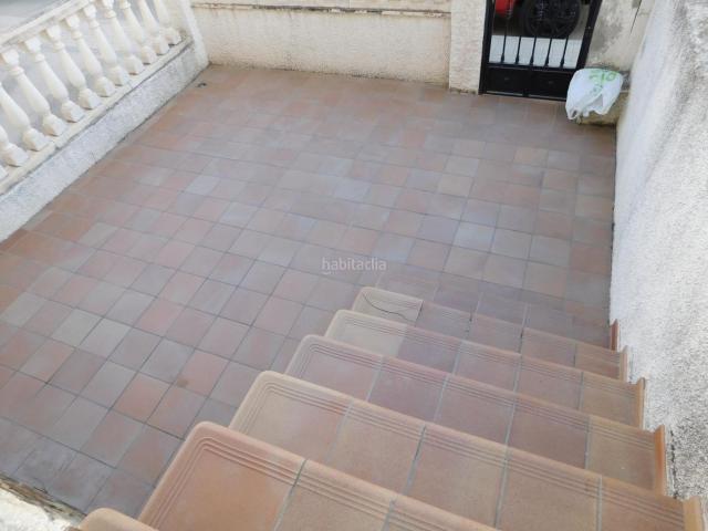 Casa adosada en venta en Numancia de la Sagra. Adosado de 3 Plantas, 4 dormitorios, 2 baños en el Centro de Numancia de la Sagra. Casas adosadas Numancia de la.
