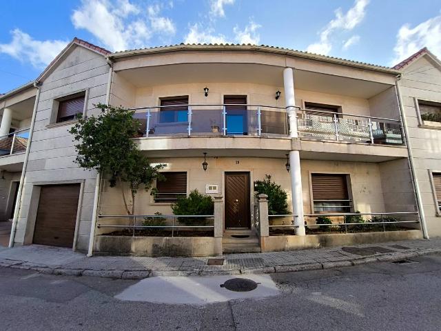Casa adosada en Venta en Sobrán