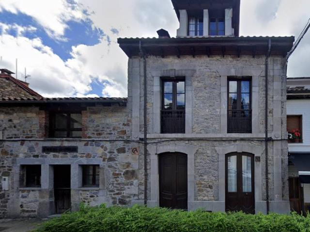 Casa adosada en Venta en Sobrescobio