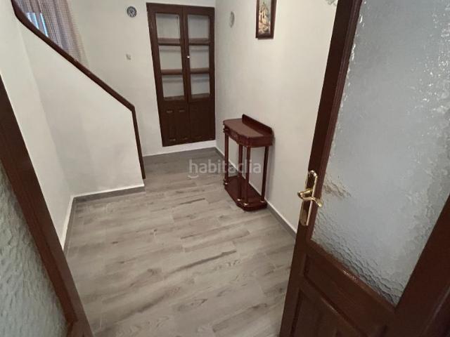 Casa adosada en venta en Sayalonga. Casa centro de sayalonga + azotea solarium. Casas adosadas.