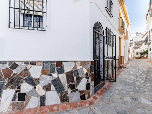 Casa adosada en Venta en Sayalonga