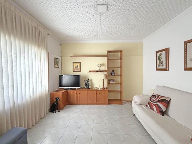 Casa adosada en venta en Sabadell, Ca n'Oriac. Casa Adosada en Planta con Terraza en Venta en Ca nOriac. Casas adosadas.
