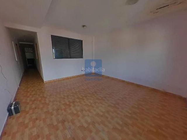 Casa adosada en venta en Sabadell, Can Puiggener. Casa de 11 habitaciones en venta en el centro de Sabadell, Barcelona. Casas adosadas.