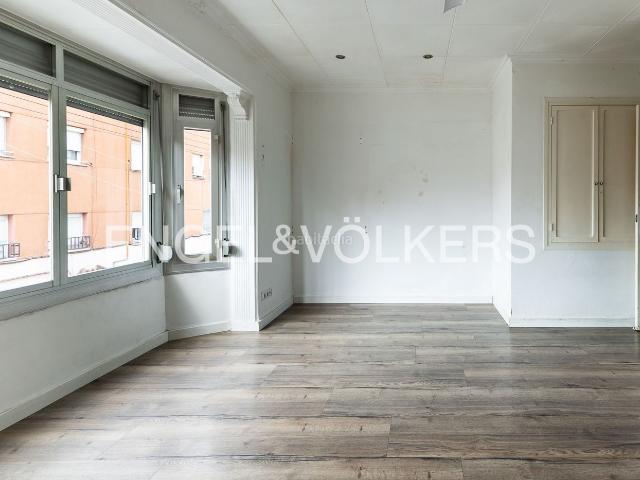 Casa adosada en venta en Sabadell, Can Rull. Dos viviendas en una misma casa. Casas adosadas.