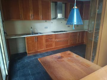 Casa adosada en venta en Sabadell, Can Rull. Espectacular casa unifamiliar con jardín, piscina y garaje para 3 coches en Sabadell. Casas adosadas.