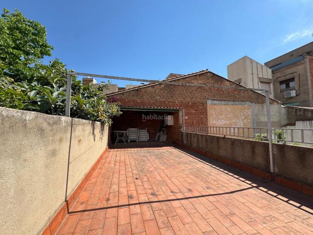 Casa adosada en venta en Sabadell, Centre. Chalet CON TERRAZA y PARKING en el Centro de Sabadell. Casas adosadas.