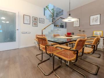 Casa en venta en Sabadell, Creu de Barberà. Casa de 242 m2 en excelente estado. Casas.