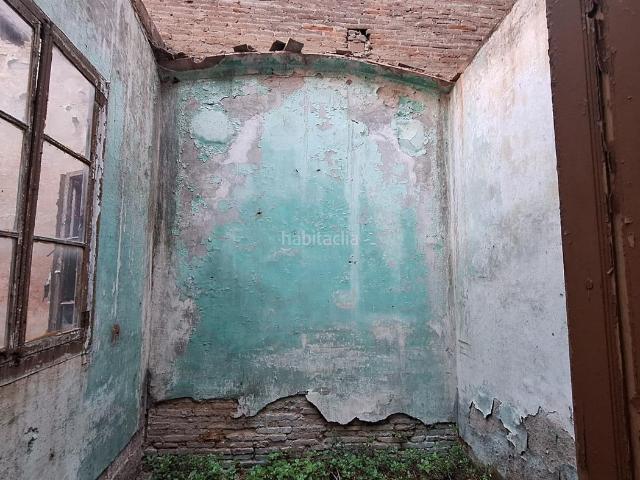 Casa adosada en venta en Sabadell, Eixample. CASA A REFORMAR EN LA EIXAMPLE. Casas adosadas.