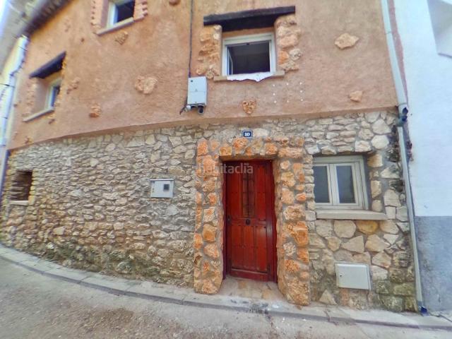 Casa adosada en venta en Sacedón. Casas adosadas.