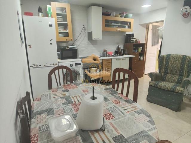 Casa adosada en venta en Salamanca, Barrio Blanco. Chalet adosado en venta con terraza y trastero en Salamanca. Casas adosadas.