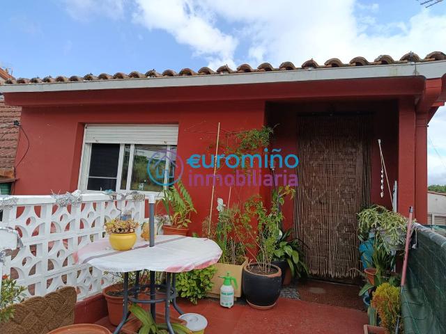 Casa adosada en Venta en Salgueira O Castaño