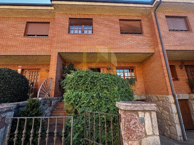 Casa adosada en Venta en San Andrés del Rabanedo pueblo
