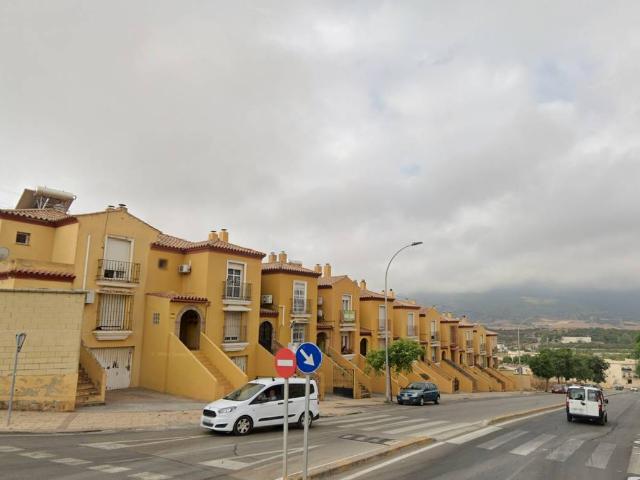 Casa adosada en Venta en San Bernabé