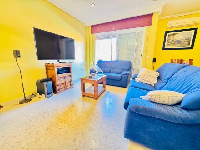 Casa adosada en Venta en San Bernabé