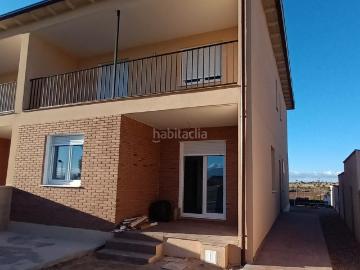Casa adosada en venta en San Cristóbal De Segovia. PROMOCION DE CHALETS EN SAN CRISTOBAL. Casas adosadas San Cristóbal De.