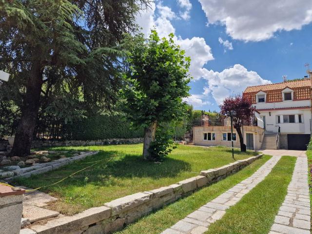 Casa adosada en Venta en San Crispín La Estación Consorcio