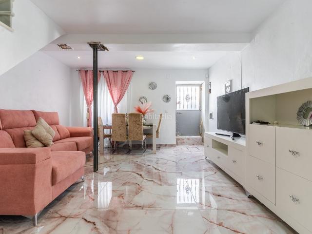 Casa adosada en venta en San Fernando, Camposoto Gallineras. Casa Chalet adosado en venta en Calle Buen Pastor 89, San Fernando. Casas adosadas San.