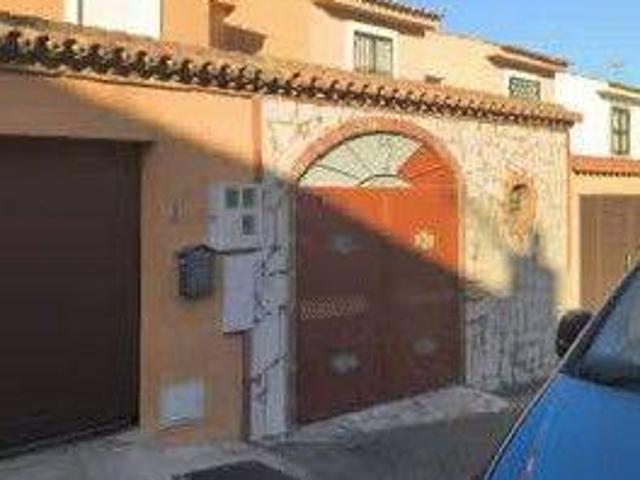 Casa adosada en Venta en San García