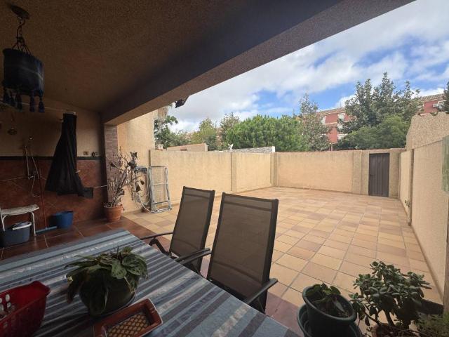 Casa adosada en Venta en San García