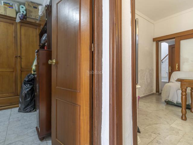 Casa adosada en venta en San Juan de Aznalfarache, Barrio Alto. CASA DE UNA SOLA PLANTA Y AZOTEA A LA VENTA EN SAN JUAN DE AZNALFARACHE. Casas adosadas San Juan de.