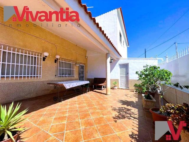 Casa adosada en Venta en San Juan de los Terreros