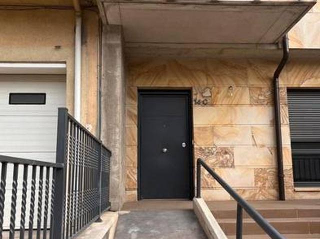 Casa adosada en Venta en San Leonardo de Yagüe