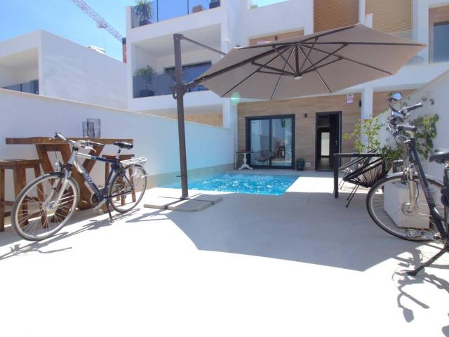 Casa adosada en Venta en San Pedro del Pinatar ciudad