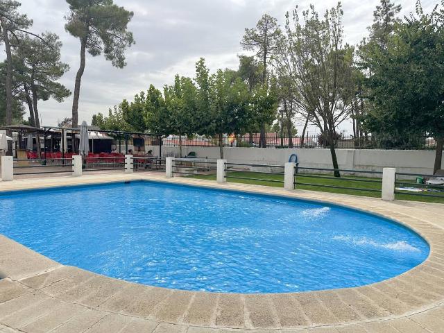 Casa adosada en Venta en Sanchidrián