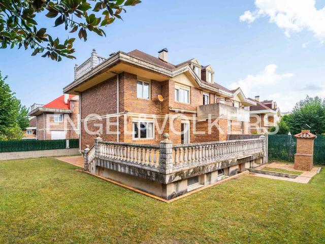Casa adosada en Venta en Sancibrián