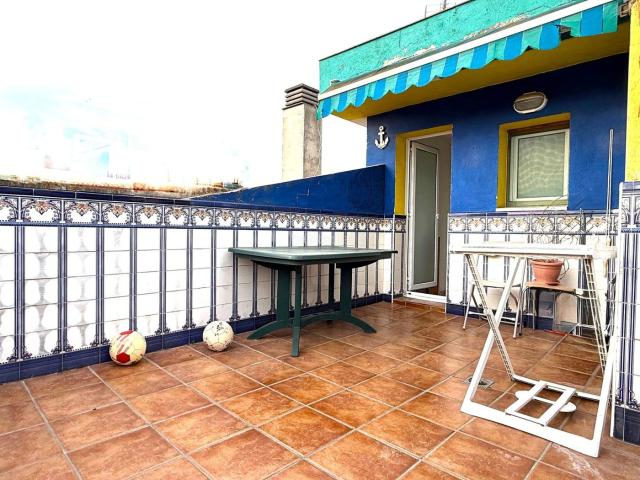 Casa adosada en venta en Sant Boi de Llobregat, Centre. Casa Adosada en venta en Casco Antiguo, 3 dormitorios. Casas adosadas Sant Boi de.