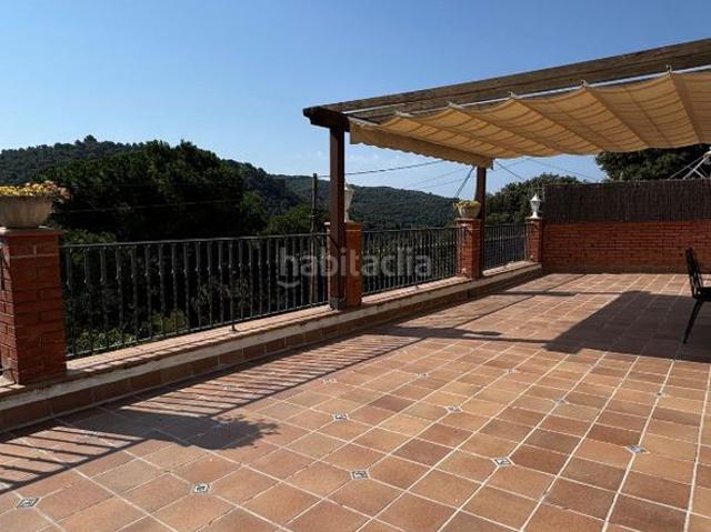 Casa adosada en venta en Sant Cebrià de Vallalta. casa independiente con amplios exteriores y piscina privada. Casas adosadas Sant Cebrià de.
