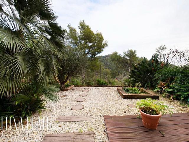 Casa adosada en venta en calle De la Creu, Sant Climent de Llobregat, de 187 m² 5 habitaciones por 625.000