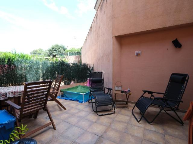 Casa adosada en venta en Sant Feliu de Codines. Casa adosada con amplios espacios, terraza y vistas a la montaña. Casas adosadas Sant Feliu de.