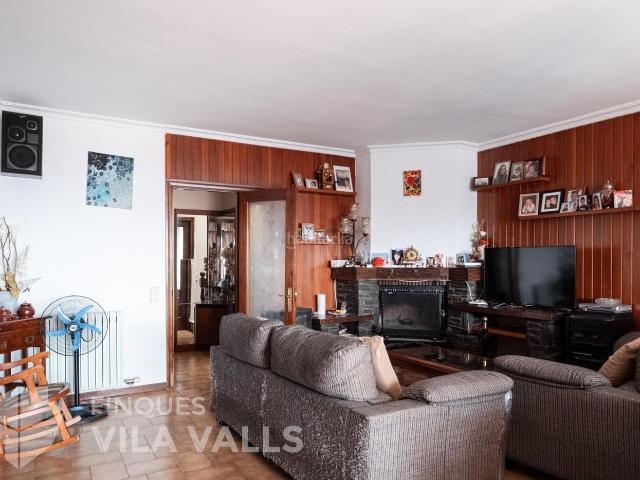 Casa adosada en venta en Sant Feliu de Codines. ESPECTACULAR CASA ADOSADA CON JARDÍN, TERRAZAS Y VISTAS EN SANT FELIU DE CODINES. Casas adosadas Sant Feliu de.