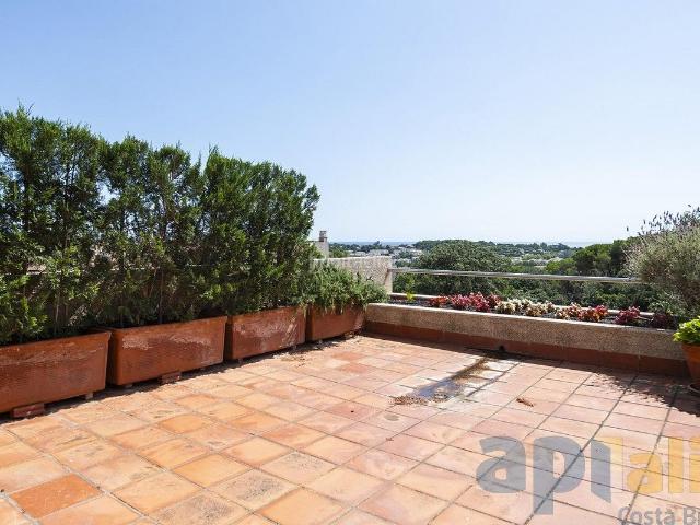 Casa adosada en venta en Sant Feliu de Guíxols, Sant Pol Costa Brava. CASA ADOSADA CON VISTAS Y PISCINA EN EL MIRADOR S'AGARÓ ST.POL. Casas adosadas Sant Feliu de.