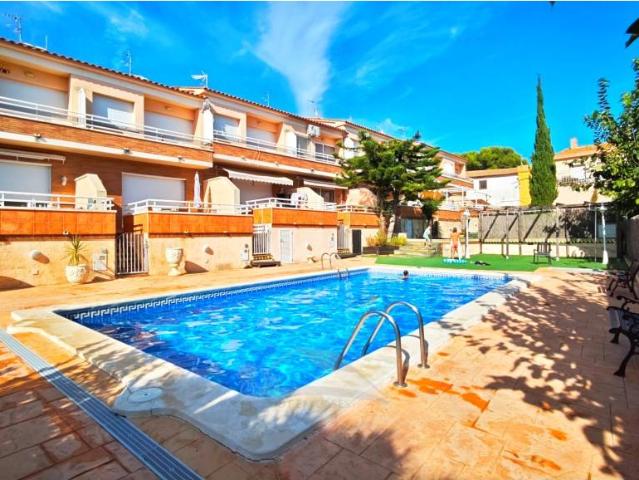 Casa adosada en Venta en Sant Jaume dels Domenys