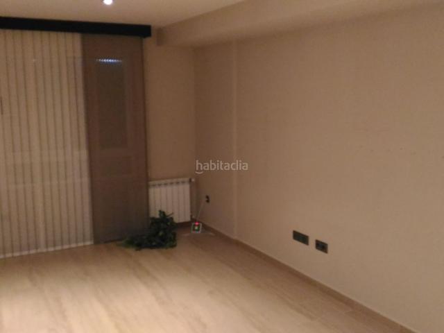 Casa adosada en venta en Sant Joan de Moró. Excelente oportunidad para inversores. Casa alquilada con contrato en vigor hasta Junio de 2028. Buena rentalibilidad!. Casas adosadas Sant Joan de.
