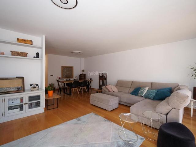 Casa adosada en venta en Sant Julià de Lòria, Sant Julià Pirineos. Casa Adossada exclusiva a 5 minuts caminant del centre de Sant Julià de Lòria i amb unes vistes magnífiques. Casas adosadas Sant.