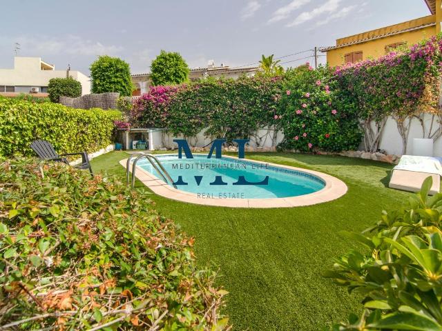 Casa adosada en venta en Sant Pere de Ribes, Mas d´En Serra Els Cards. Chalet Pareado con jardin y piscina en Mas Den Serra. Casas adosadas Sant Pere de.