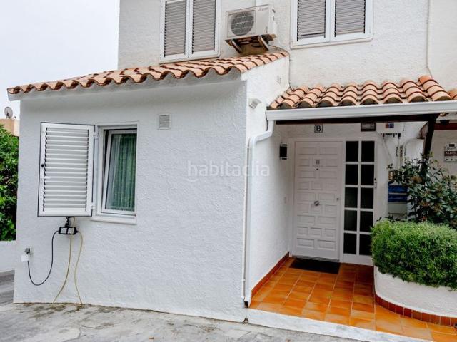 Casa adosada en venta en Sant Pere de Ribes, Vallpineda Rocamar. Exclusiva casa pareada esquinera en Vallpineda. Casas adosadas Sant Pere de.
