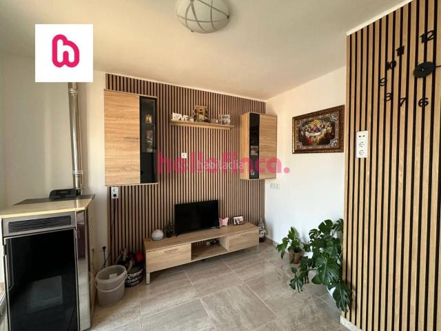 Casa adosada en venta en Sant Pere de Torelló. Casa adosada a la venta en el municipio de Sant Pere de Torelló Osona, Barcelona. Casas adosadas Sant Pere de.