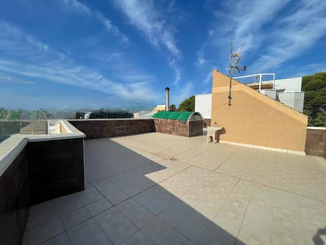 Casa adosada en Venta en Santo Domingo
