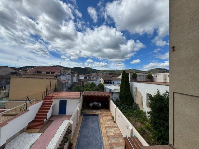 Casa adosada en venta en Santa Coloma de Farners. EXCELENTE CASA EN EL CENTRO DE LA LOCALIDAD REFORMADA CON PISCINA. Casas adosadas Santa Coloma de.