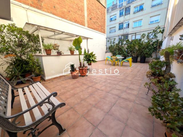 Casa adosada en venta en Santa Coloma de Gramenet, Safaretjos. Chalet adosado en venta en Generalitat, Santa Coloma de Gramanet. Casas adosadas Santa Coloma de.