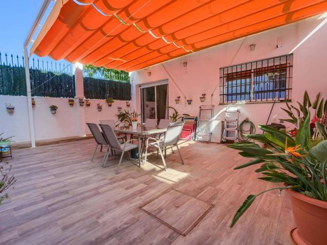 Casa adosada en Venta en Santa Clara