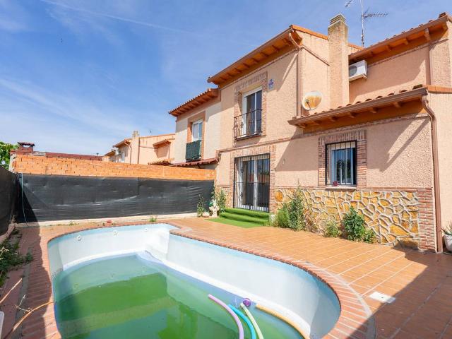 Casa adosada en Venta en Santa Cruz del Retamar pueblo