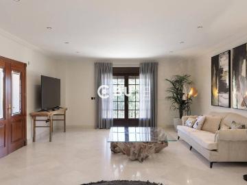 Villa en venta en Glorieta de Chequia - Plaza aparcamiento